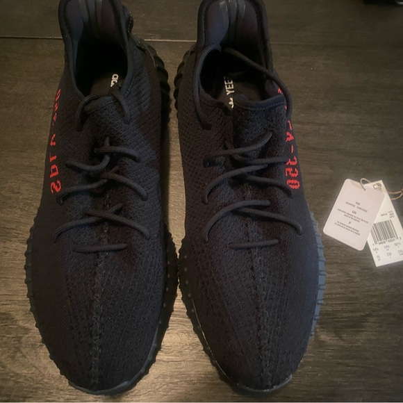 Yeezy Boost 350 V2 'Bred' - Picture 8 of 15